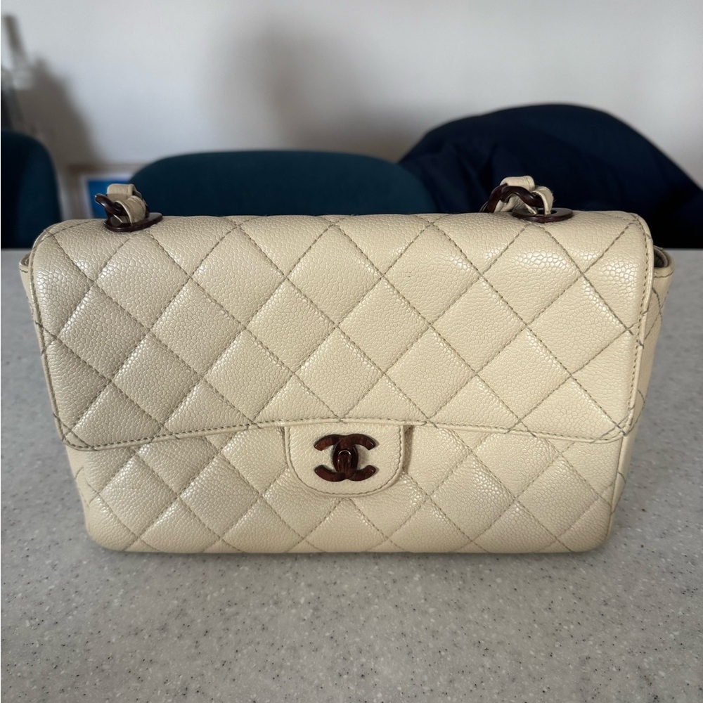 CHANEL Caviar Leather Wooden CC Quilted Classic Flap Medium Wood Chain Bag - Picture 13 of 14